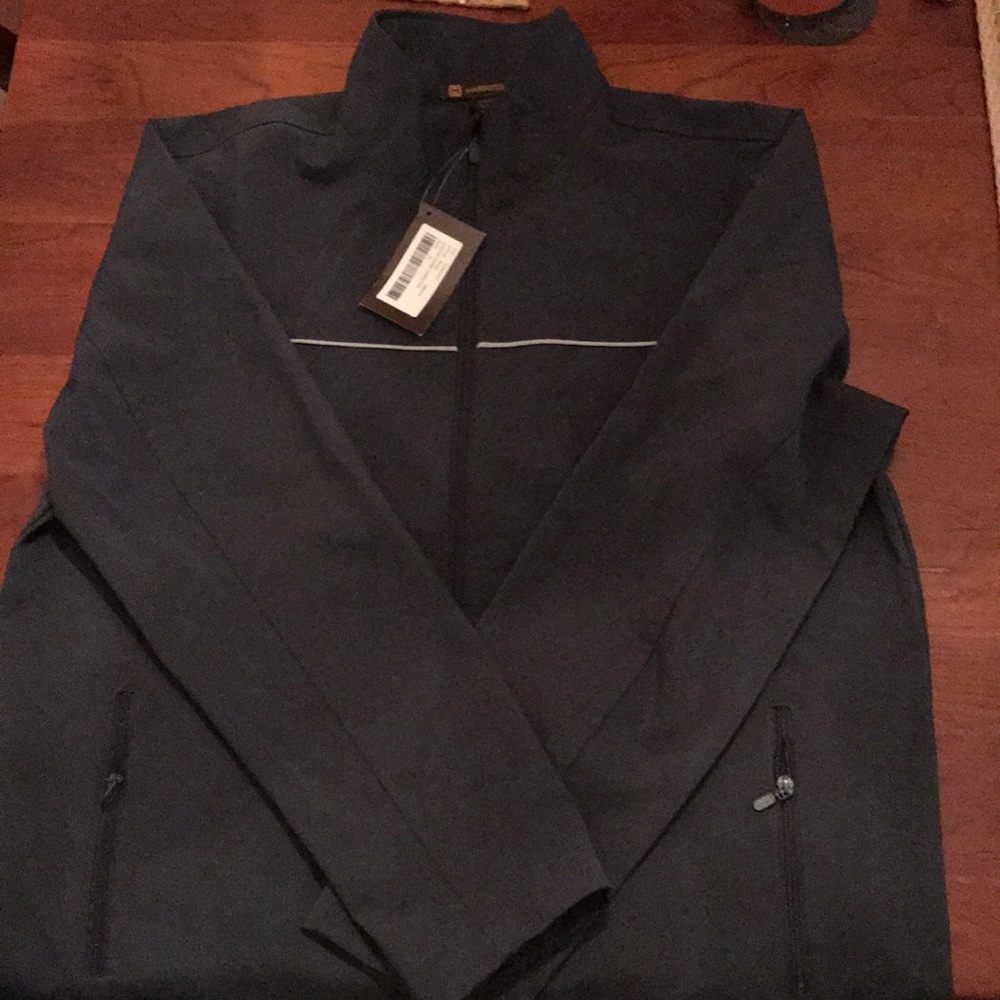 New w/ Tags • HARRITON • VOLVO. Car Open • ZIP Up